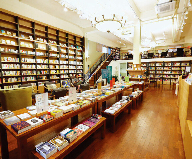 [사진 제공 · 최인아책방]