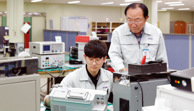 유도무기의 사정거리, 파괴력 등을 고려해 부품 크기와 성능도 달라지는데 엘씨텍은 그에 맞게 다양한 전동기를 생산하고 있다. [박해윤 기자]