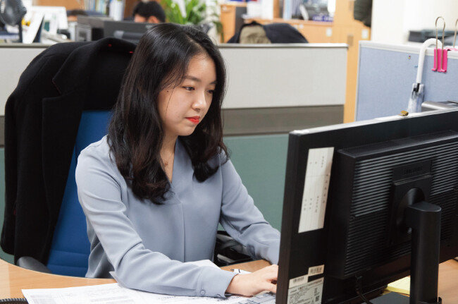 한국농어촌공사 원주지사에 체험형 인턴으로 채용된 이선아 씨. [지호영 기자]
