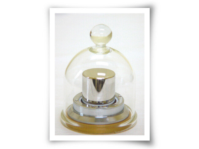 ‘르 그랑 K’의 72번 사본. 한국의 킬로그램국가원기다. [사진 제공·한국표준과학연구원(KRISS)]