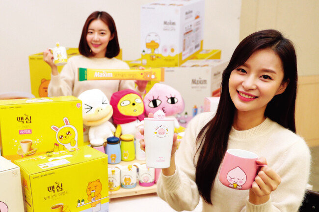 동서식품의 ‘맥심×카카오프렌즈 스페셜 패키지’. [뉴시스]