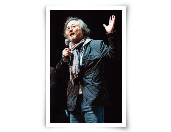 축사를 하는 연극인 정동환 씨. [김도균]