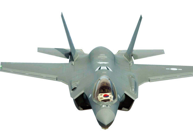 스텔스기는 유사시 북폭을 할 수 있는 유일한 전력으로 평가된다. [사진 제공 · 방위사업청]