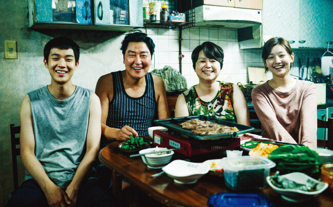 [사진 제공 · ㈜바른손이앤에이]