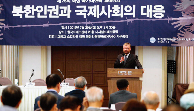 [장승윤 동아일보 기자]