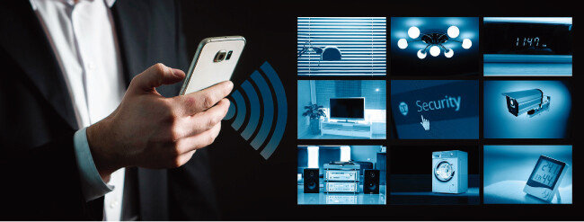 스마트홈 시스템을 이용하면 휴대전화 앱을 통해 TV, 세탁기, 오디오 등 전자제품과 조명을 제어할 수 있다. [pixabay]