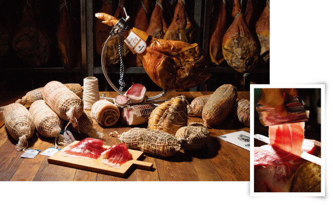 다산 버크셔로 만드는 다양한 육가공품(왼쪽).하몽은 얇게 썰어 
즐긴다. [사진 제공·다산육종]