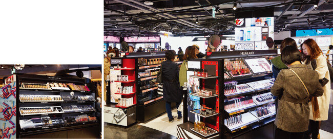 세포라의 가장 큰 강점은 ‘아나스타샤 베버리힐즈’ ‘후다뷰티’ ‘조이바’ ‘타르트’ 같은 독점 브랜드다. 