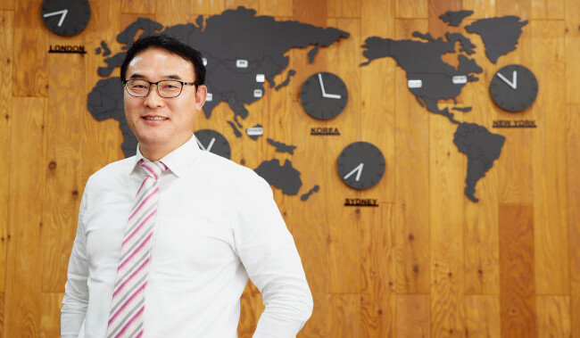 설립 5년만에 매출 350억 달성의 신화를 쓴 정영재 3H 회장. 일자리를 많이 만들어 
사회에 공헌하고 싶다는 꿈을 갖고 있다. [지호영 기자 f3young@donga.com]
