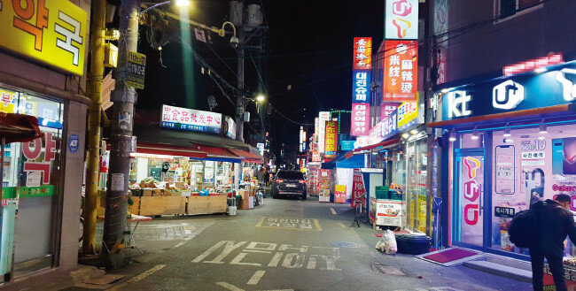 2월 7일 찾은 서울 대림동. 금요일 저녁인데도 한산한 모습이다. [동아DB]