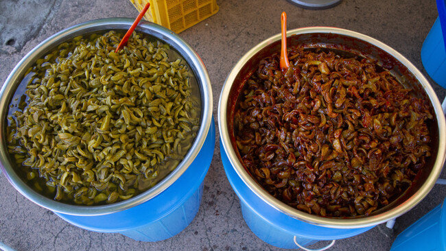 군침도는 매실장아찌.