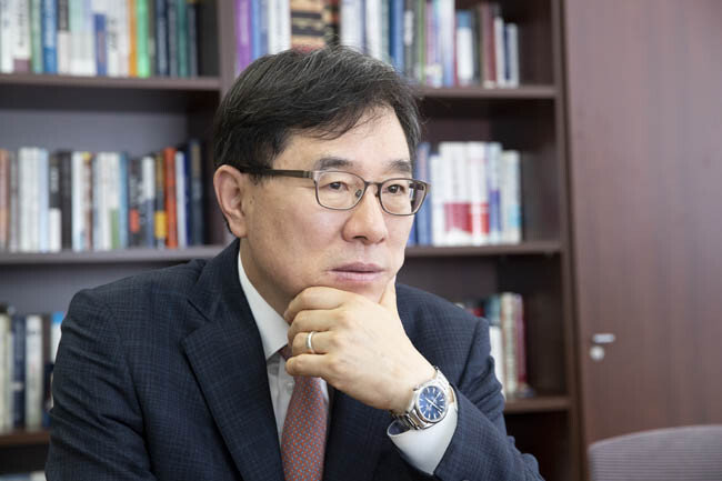 임종인 교수는 “강도 높은 벌금형이 보안 문제 예방 의지를 높일 것”이라고 말했다. [지호영 기자] 