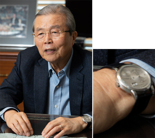 김종인 위원장이 가장 친한 독일인 친구로부터 선물 받았다는 ‘랑에 운트 죄네’ 시계. [동아DB]