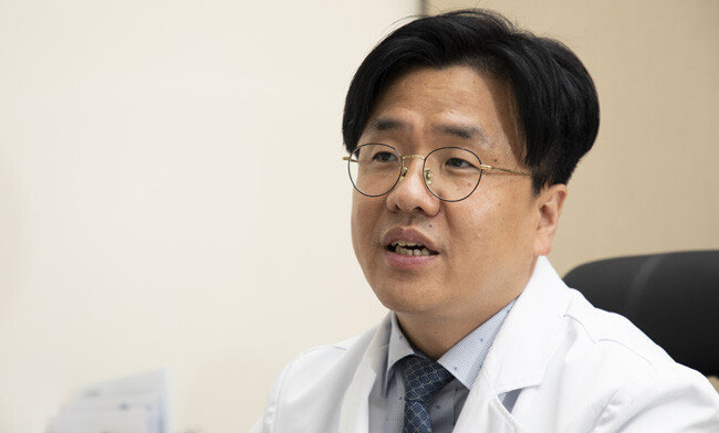 이재갑 한림대강남성심병원 감염내과 교수. [조영철 기자]