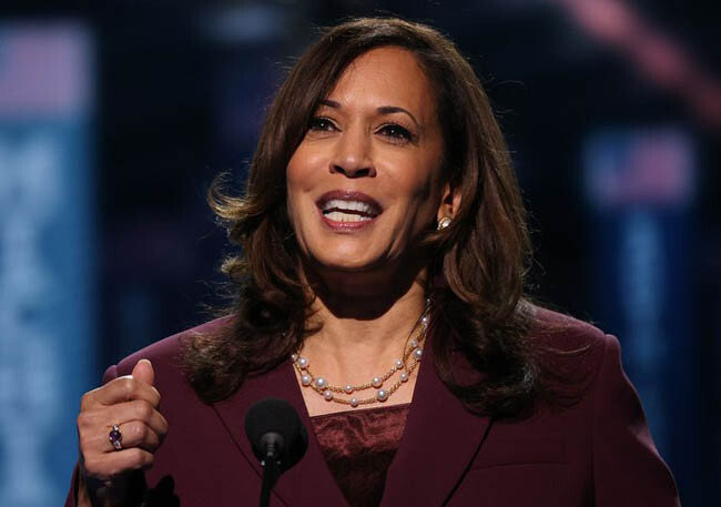 민주당 부통령 후보 수락 연설을 하는 카멀라 해리스.  [Getty images]