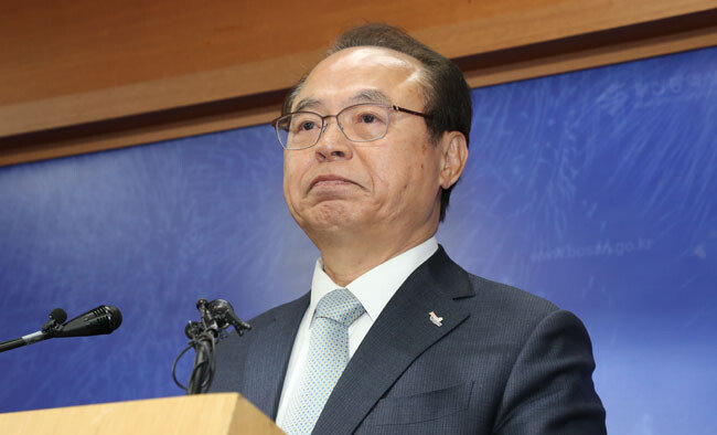 5월 23일 오거돈 전 부산시장이 여성 공무원 성추행 사실을 시인하고 사퇴 의사를 밝혔다. [동아DB]