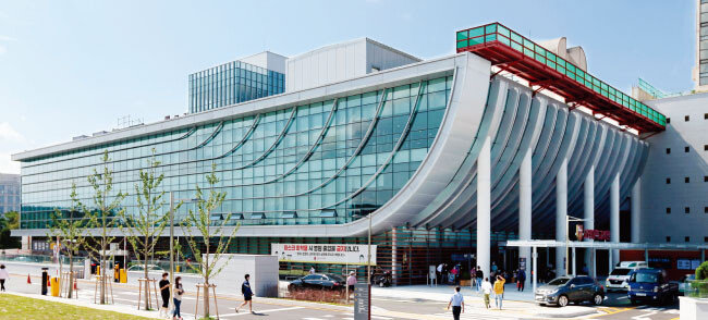 최근 일부 진료를 시작한 고려대학교 안암병원 신관 전경. [사진 제공 · 고려대 안암병원]