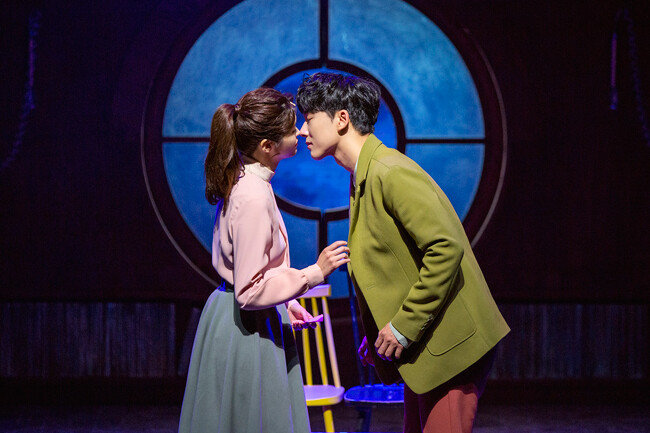온라인 유료 스트리밍을 앞둔 뮤지컬 ‘어쩌면 해피엔딩’. [CJ ENM]