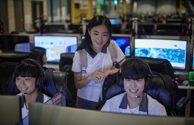 많은 PC방에서 앱코의 게이밍 기어 브랜드 ‘해커’ 시리즈를 쓰고 있다. [GettyImage]
