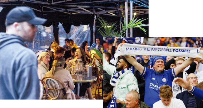 봉쇄 완화 조치 첫날인 5월 17일(현지 시각) 영국 런던 한 레스토랑에 시민들이 모여 술을 마시며 대화하고 있다(왼쪽). 5월 15일 영국 런던 웸블리 스타디움에서 레스터 시티 FC와 첼시 FC의 잉글랜드 FA컵 결승전이 열린 가운데 각 팀 팬들이 경기장에 모여 열띤 응원전을 펼쳤다. [GETTYIMAGES, 뉴시스]