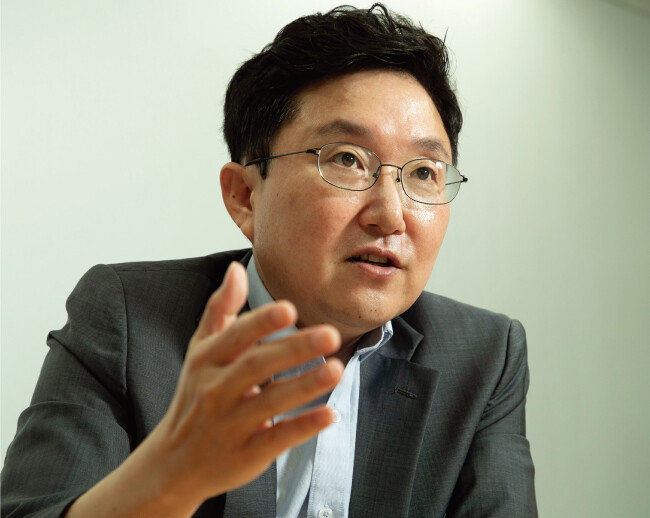 국민의힘 김용태 전 의원이 8월 23일 서울 영등포구 원희룡 선거캠프에서 ‘주간동아’와 인터뷰하고 있다. [조영철 기자]