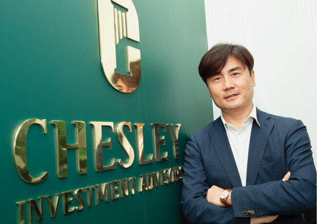 8월 24일 서울 여의도에서 만난 박세익 체슬리투자자문 전무는 “우량주 주가가 고점 대비 30~40% 떨어진 지금이 매수 기회”라고 말했다. [조영철 기자]