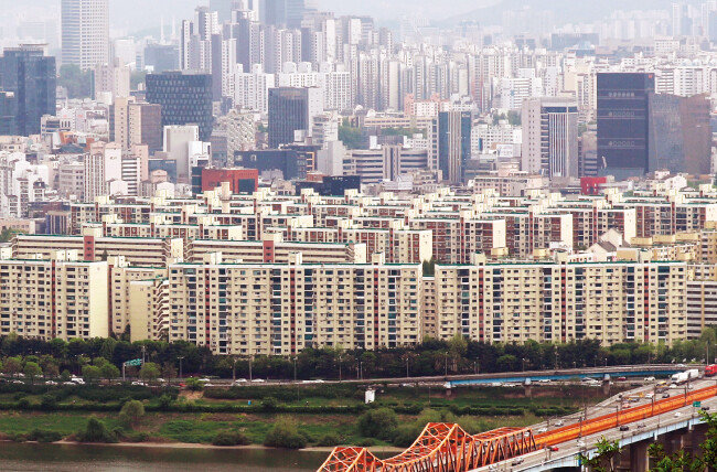 서울 강남구 압구정동 일대 아파트 단지 모습. [뉴스1]