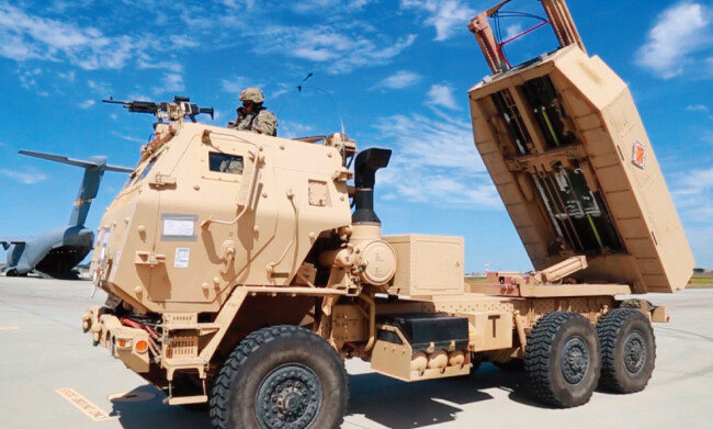 미국의 M142 ‘하이마스’ 다연장로켓. [뉴시스]