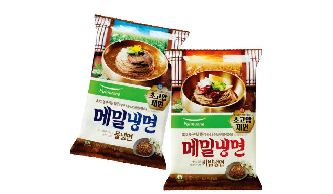 메밀의 구수한 풍미를 살린 풀무원식품의 ‘메밀냉면’. [사진 제공 · 풀무원]