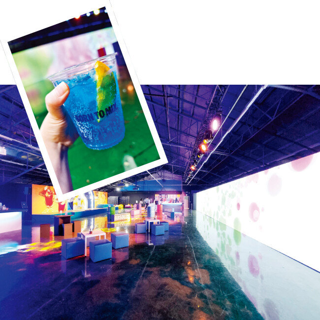 직접 칵테일을 만들고 미디어아트를 감상할 수 있는 공간. [구희언 기자]