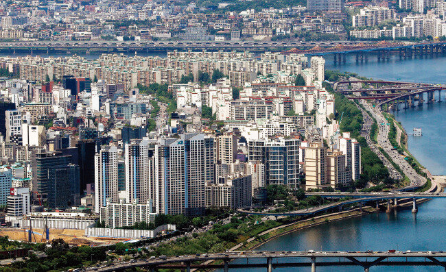 서울 강남의 아파트 단지 전경. [뉴스1]