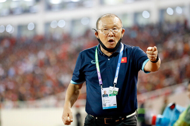 베트남 축구대표팀 사령탑에서 물러나는 박항서 감독. [뉴시스]
