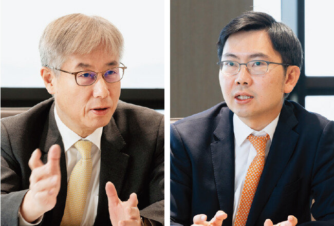 박윤준 고문(왼쪽). 이재홍 변호사. [홍태식]