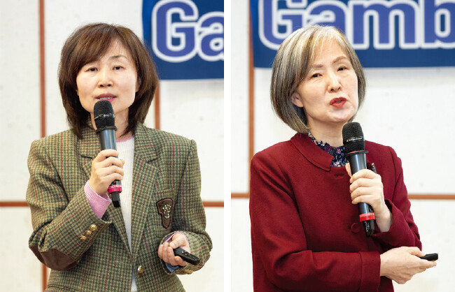 정보영 한국도박문제예방치유원 중앙센터장(왼쪽). 우옥영 보건교육포럼 이사장. [지호영 기자]