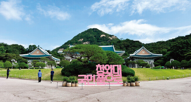 5월 31일 오전 9시쯤 기자가 찾아간 청와대는 개방 초기와 달리 관람객이 많지 않았다. [이슬아 기자]