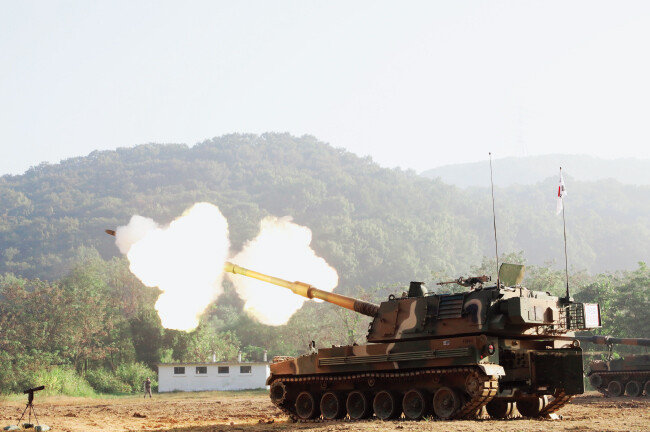 지난해 9월 육군은 경기 파주시 훈련장에서 K9 자주포 사격 훈련을 실시했다. [육군 제공]