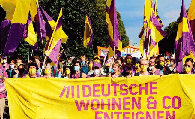 2021년 9월 독일 베를린에서 민간 임대기업이 소유한 주택을 몰수하자는 시위가 열렸다. [GETTYIMAGES]