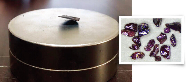 LK-99 연구진이 상온 초전도체를 개발했다면서 7월 26일 공개한 시료 시연 모습(왼쪽)과 독일 막스플랑크 고체연구소가 8월 14일 만들었다고 밝힌 LK-99 순수 결정체. 이 연구소는 “LK-99는 초전도체가 아니다”라고 발표했다. [뉴시스]