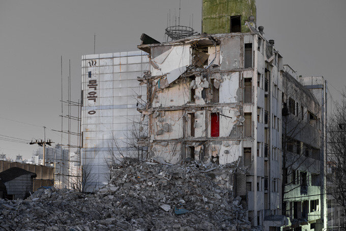 Jihyun Jung, Demolition site, 02 Outside, 2013, Pigment Print, 120x160cm.