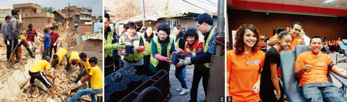 1. 지진 피해지역에서 복구작업 중인 네팔 현지의 국제위러브유운동본부 회원들  
2. 어려운 이웃들의 따뜻한 겨울나기를 위한 연탄 지원 
3. 미국 오클라호마시티에서 개최한 헌혈하나둘운동 