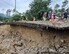 “양동이로 물 쏟아붓는듯”…강릉 주문진, 폭우에 주택-도로 피해 잇따라