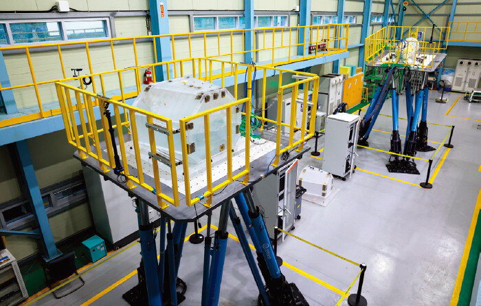 한화오션 거제사업소 슬로싱 연구센터에서 사용하는 슬로싱 모션 플랫폼. [한화오션]