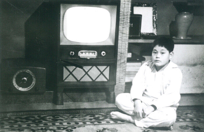 이건희 회장은 어릴 적 라디오는 물론 손목시계까지 분해해 볼 정도로 기계에 대한 관심이 많았다. [동아DB]