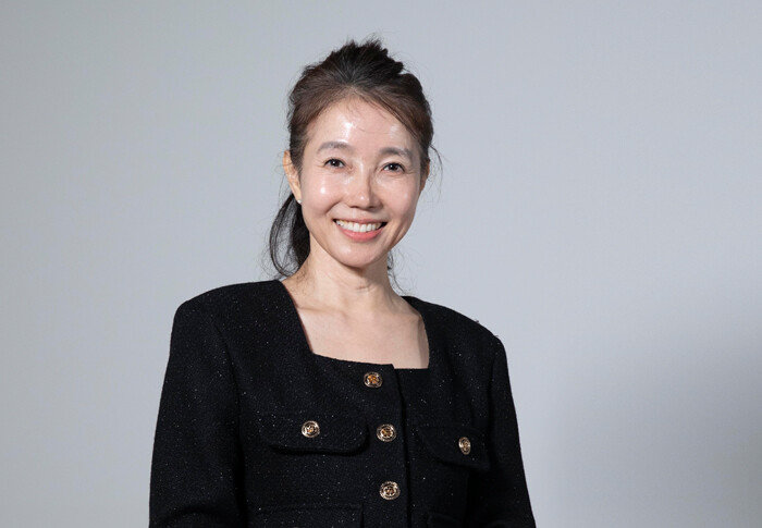 심리학자인 김은주 작가는 “트로트 가수의 덕후가 된 엄마나 아내를 비난하지 말고 기꺼이 응원해 주라”고 조언했다. [지호영 기자]