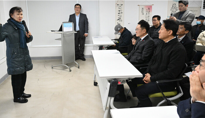 2023년 12월 14일 돈의동 쪽방상담소에서 진행된 무료치과진료센터 1주년 성과보고회. [서울시]