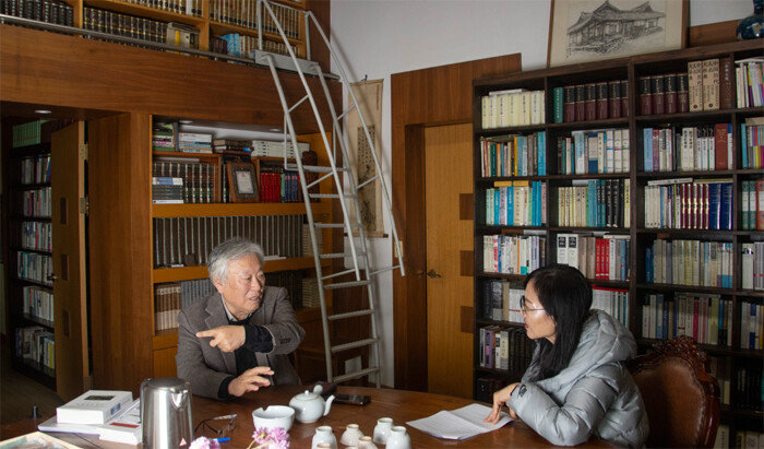 이문열 작가는 “정치에 관심을 두지 않은 지 오래됐지만 근래 돌아가는 판국이 걱정된다”고 말했다.
[박해윤 기자]