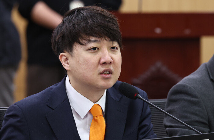 이준석 개혁신당 공동대표는 SBS 라디오 방송에 출연해 류호정 전 의원의 합류로 개혁신당 탈당이 늘었다는 취지의 발언을 했다. [뉴스1]