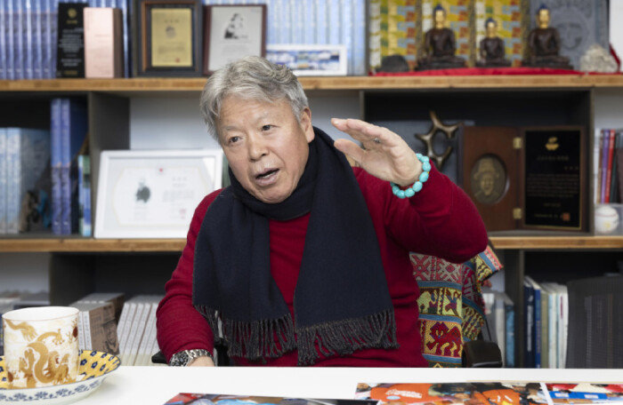 엄홍길 대장은 “등산처럼 자연과 호흡하는 운동을 꾸준히 하면 신체뿐 아니라 정신 건강에도 도움이 된다”고 강조했다. [박해윤 기자]