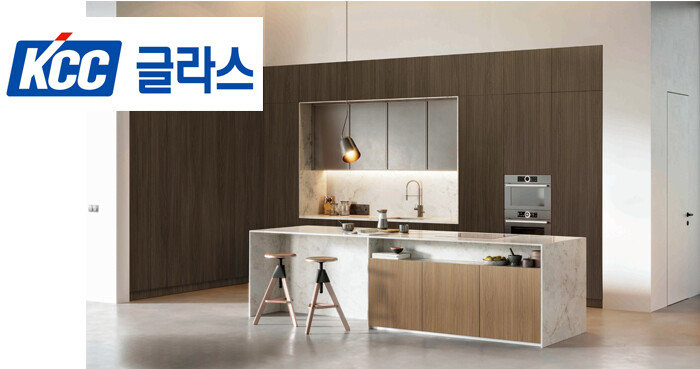 재활용 페트(r-pet) 소재 적용이 가능한 가구용 필름인 홈씨씨 인테리어 ‘비센티 퍼니처’. [KCC글라스 제공]