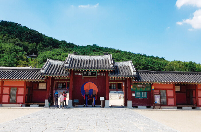 아름다운 웅장함이 깃든 수원 화성행궁. [안영배 제공]